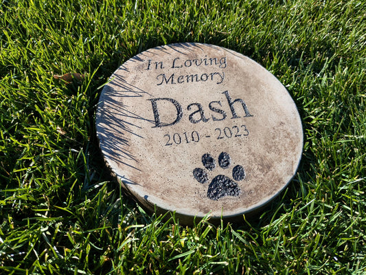 Custom Engraved Pet Memorial Stone 7.5" Diameter 'In Loving Memory'