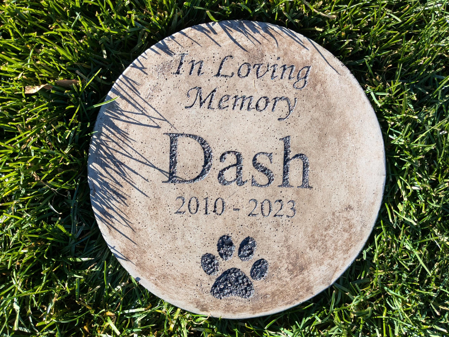 Custom Engraved Pet Memorial Stone 7.5" Diameter 'In Loving Memory'