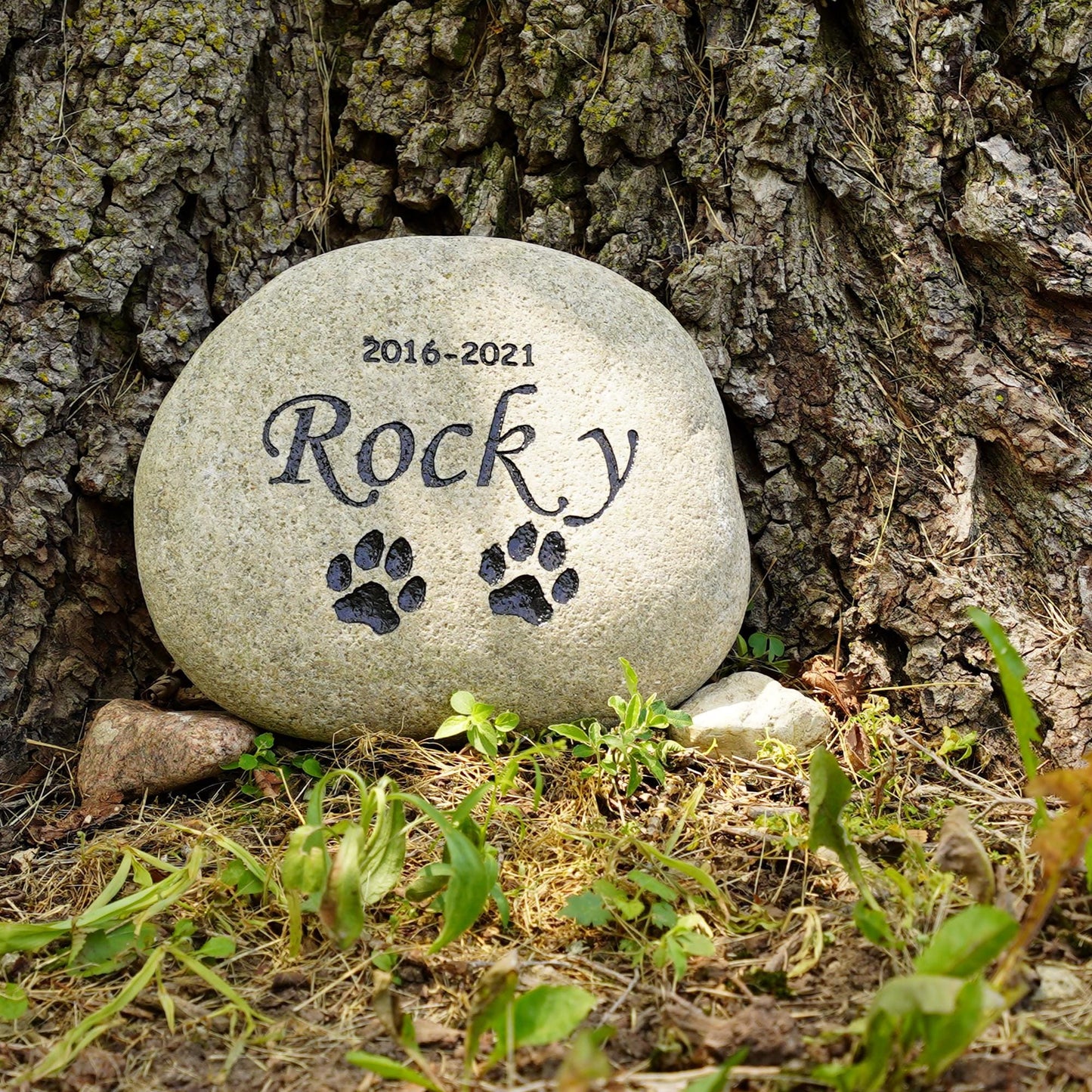 Personalized Pet Memorial Stone – Custom River Rock - Dog or Cat Grave Marker | 4 Designs & 4 Sizes | Engraved Outdoor Pet Tribute S/M/LG/XL