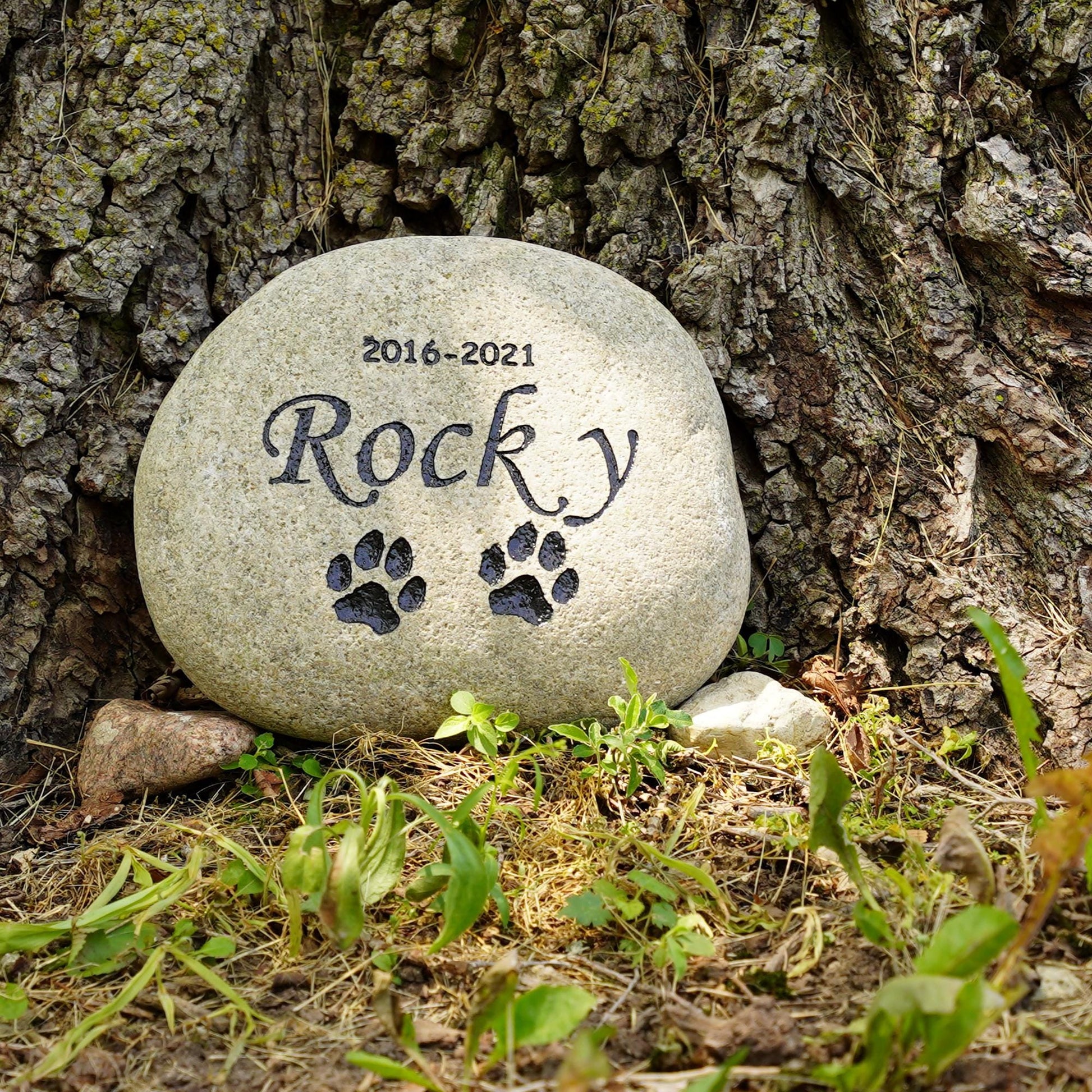 Personalized Pet Memorial Stone – Custom River Rock - Dog or Cat Grave Marker | 4 Designs & 4 Sizes | Engraved Outdoor Pet Tribute S/M/LG/XL